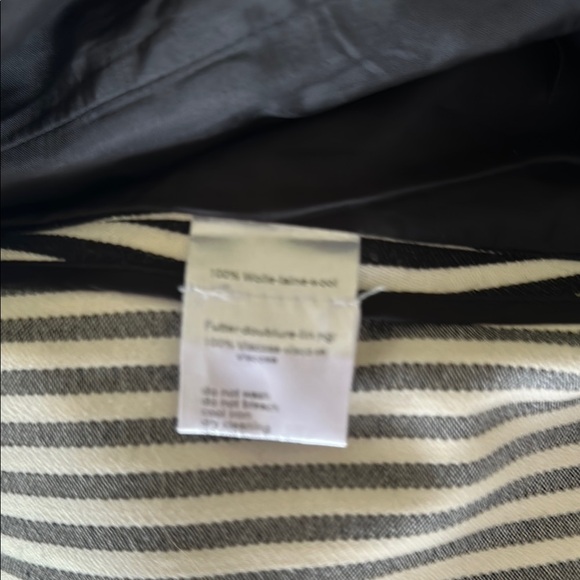 Akris Punto Black and White Striped Suit Jacket - Picture 5 of 8